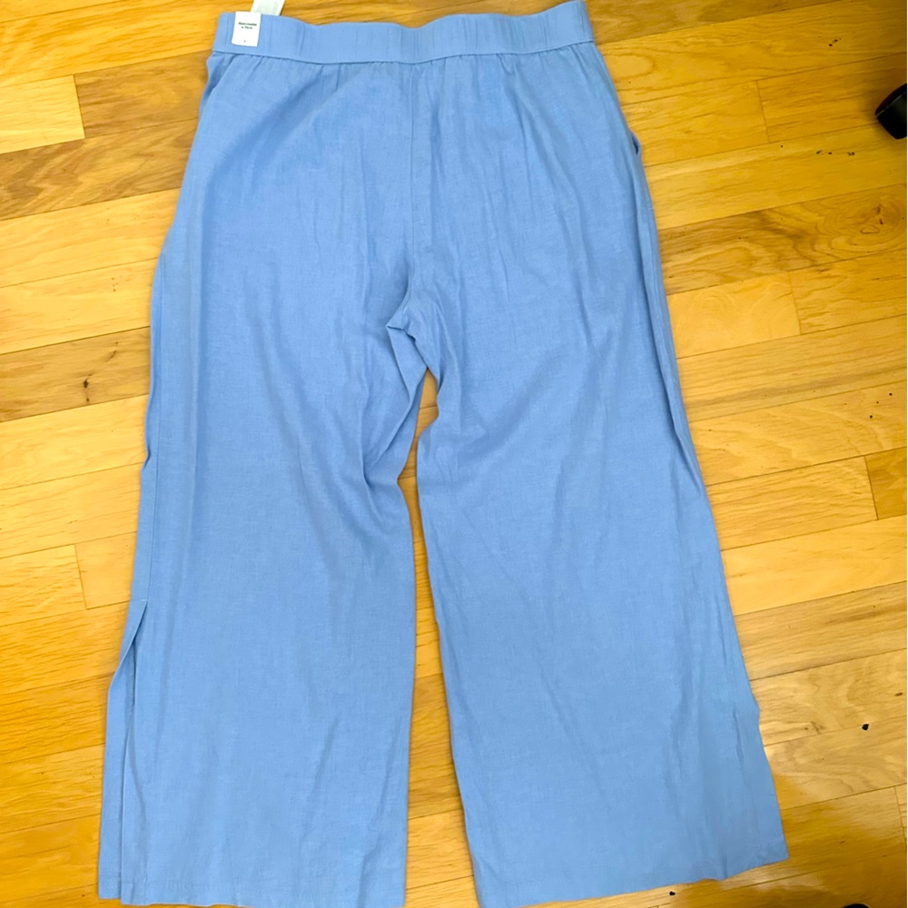 Abercrombie and Fitch, size L, linen pants , light blue